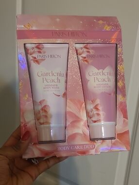 Paris Hilton Gardenia Peach Shimmer Body Wash & Lotion Duo